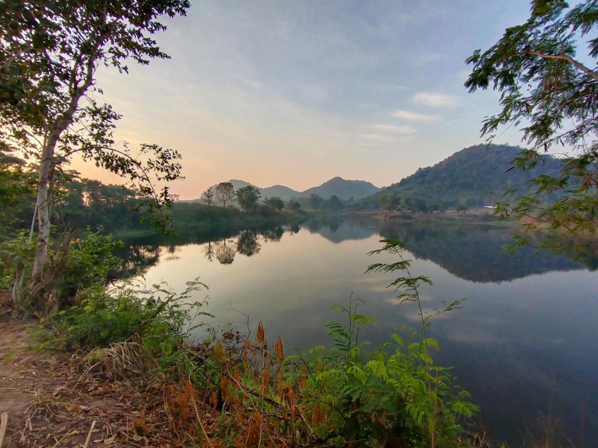 Royal Mountain View Villa Ratchaburi Eksteriør billede