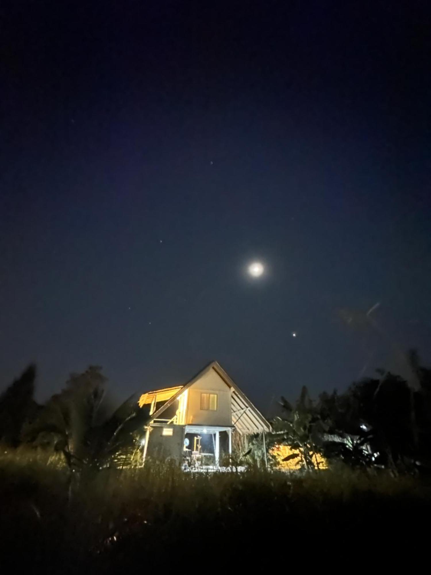 Royal Mountain View Villa Ratchaburi Eksteriør billede