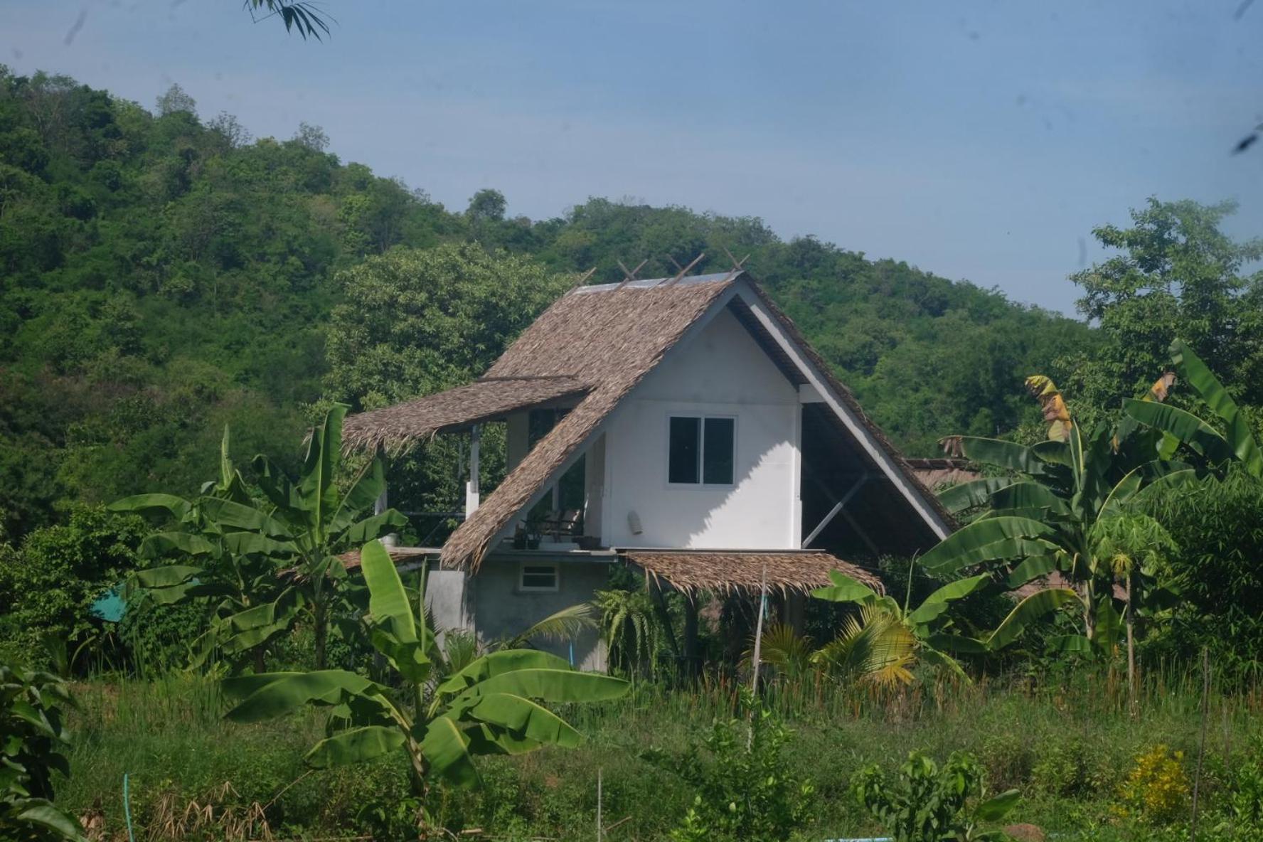Royal Mountain View Villa Ratchaburi Værelse billede